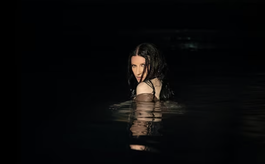 Laura Pausini - RITORNO AD AMARE (Official Video)